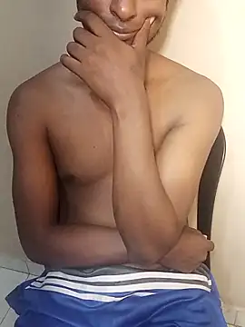 Snapshot of golosos2331 chatting on December 15, 10:47 pm golosos2331 online show from December 15, 10:47 pm