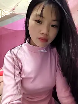 Snapshot of Quieny-x chatting on December 20, 1:34 am Quieny-x online show from December 20, 1:34 am