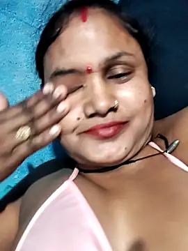 Akanksha soni online show from June 21, 8:00 pm