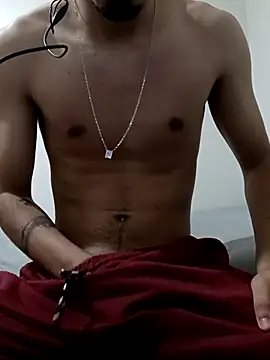 Snapshot of lucx_pe chatting on December 14, 5:35 am lucx pe online show from December 14, 5:35 am