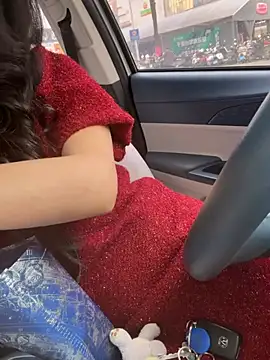 ella-ys online show from January 17, 7:35 am