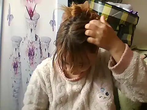 Snapshot of Luckyysex chatting on December 18, 2:06 am Luckyysex online show from December 18, 2:06 am