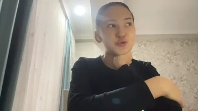 Snapshot of AyaWink chatting on December 15, 3:33 am AyaWink online show from December 15, 3:33 am