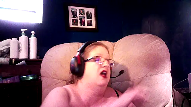 jade-belle online show from February 24, 6:44 am