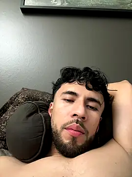 Snapshot of Jasonn127 chatting on December 14, 1:44 am Jasonn127 online show from December 14, 1:44 am