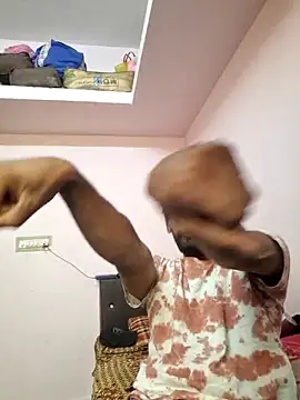 suhxil79 online show from December 15, 4:50 am