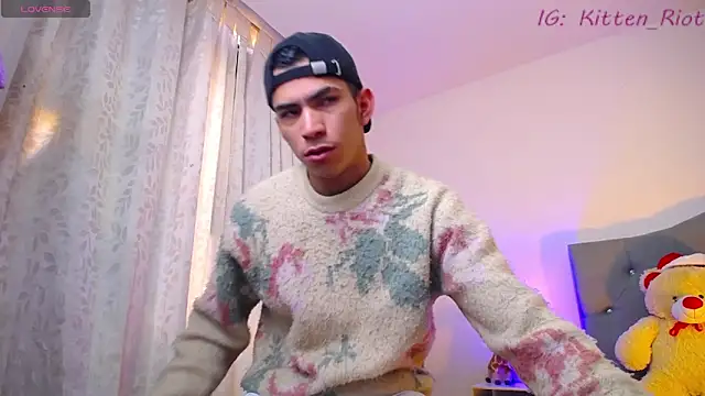 TOMBOYSEXX online show from December 19, 12:23 pm