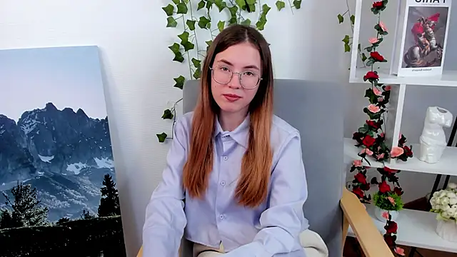 Snapshot of HalleyKeer chatting on December 15, 5:55 am HalleyKeer online show from December 15, 5:55 am