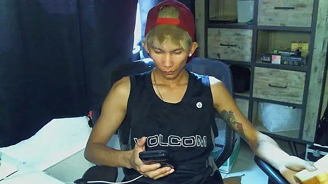 Snapshot of jhaycobXgarcia chatting on March 8, 8:12 pm jhaycobXgarcia online show from March 8, 8:12 pm