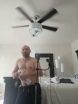 CumDumpPig83 online show from March 21, 7:17 pm