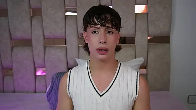 Snapshot of _SweetyAngel_ chatting on December 16, 9:09 pm SweetyAngel online show from December 16, 9:09 pm