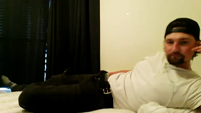 Snapshot of In_tandem chatting on March 14, 9:31 pm In tandem online show from March 14, 9:31 pm