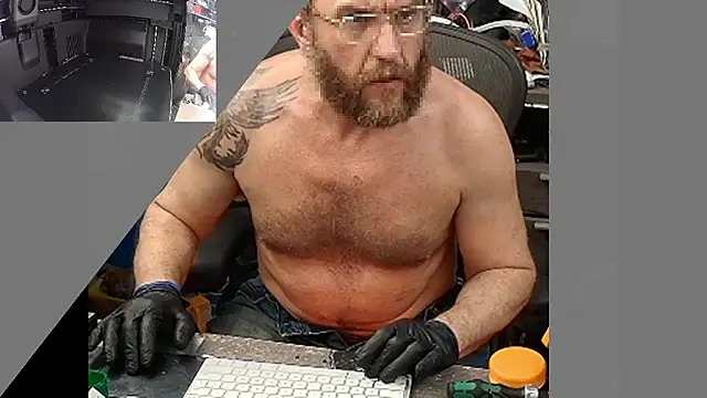 HouseOfHans online show from January 9, 1:08 am