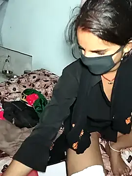 Snapshot of Pooja_Love143 chatting on February 20, 2:50 pm Pooja Love143 online show from February 20, 2:50 pm