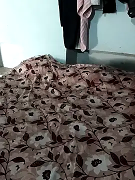 Snapshot of Pooja_Love143 chatting on February 25, 6:23 am Pooja Love143 online show from February 25, 6:23 am