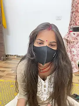 Snapshot of Pooja_Love143 chatting on May 12, 6:43 am Pooja Love143 online show from May 12, 6:43 am