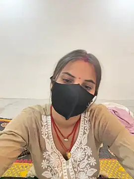 Snapshot of Pooja_Love143 chatting on May 24, 3:28 pm Pooja Love143 online show from May 24, 3:28 pm