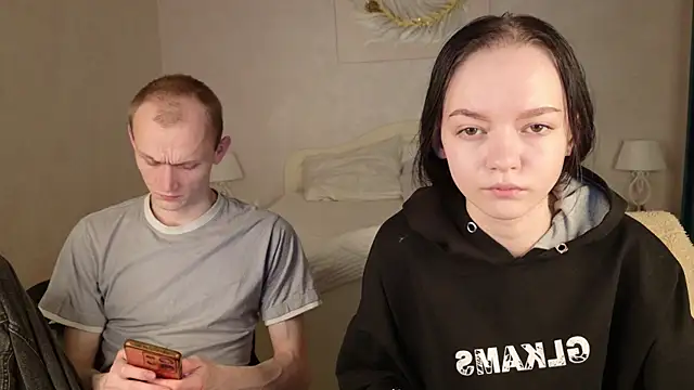 WeksaMur online show from April 3, 7:12 pm