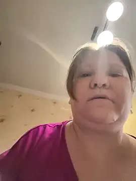 Snapshot of -Queen- chatting on February 2, 5:50 am -Queen- online show from February 2, 5:50 am