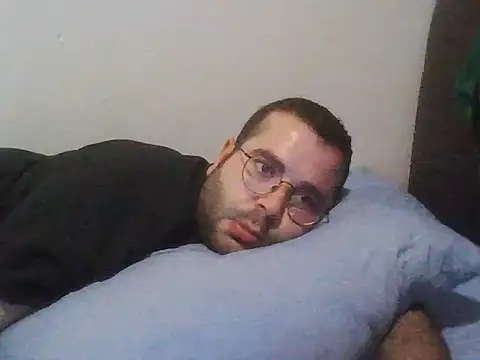 Snapshot of kkadam1 chatting on December 15, 1:26 pm kkadam1 online show from December 15, 1:26 pm