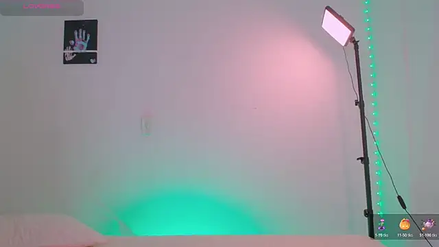 Snapshot of CharlottegrayX chatting on March 2, 5:08 am CharlottegrayX online show from March 2, 5:08 am