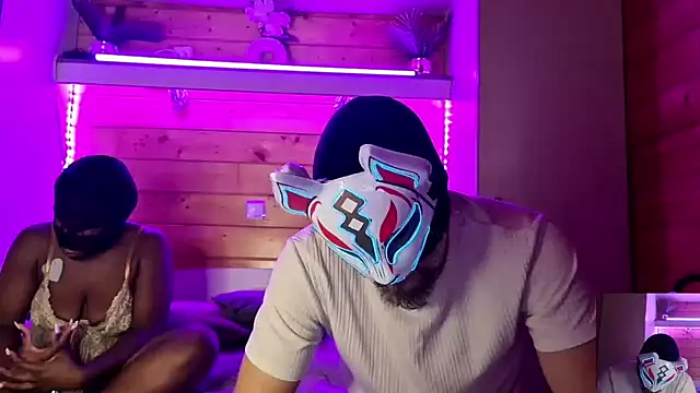 HairyEbonyCoupleliveporn online show from March 18, 12:25 am