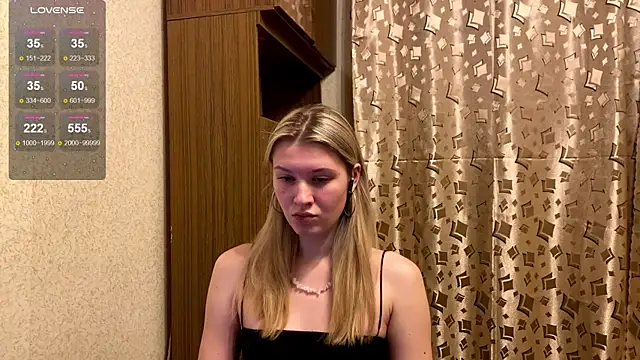 SkyeDavis online show from January 6, 7:06 pm