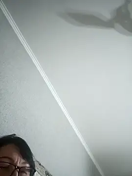 Snapshot of MariSwan222 chatting on February 1, 4:49 pm MariSwan222 online show from February 1, 4:49 pm