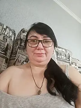 Snapshot of MariSwan222 chatting on February 7, 9:35 am MariSwan222 online show from February 7, 9:35 am