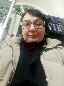 Snapshot of MariSwan222 chatting on February 11, 6:24 pm MariSwan222 online show from February 11, 6:24 pm