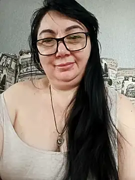 Snapshot of MariSwan222 chatting on February 12, 10:32 am MariSwan222 online show from February 12, 10:32 am