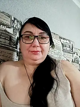 Snapshot of MariSwan222 chatting on February 13, 11:39 am MariSwan222 online show from February 13, 11:39 am