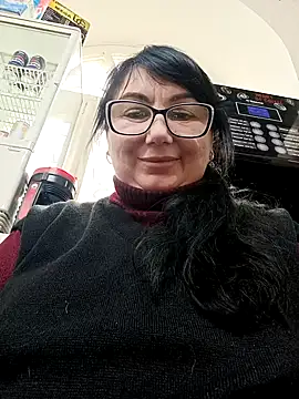 Snapshot of MariSwan222 chatting on February 15, 9:52 am MariSwan222 online show from February 15, 9:52 am