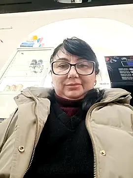 Snapshot of MariSwan222 chatting on February 24, 9:29 am MariSwan222 online show from February 24, 9:29 am