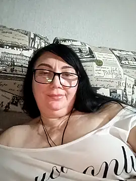 Snapshot of MariSwan222 chatting on March 1, 9:39 pm MariSwan222 online show from March 1, 9:39 pm