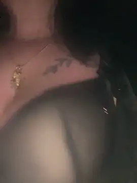 Snapshot of Etopya2388 chatting on April 15, 10:10 pm Etopya2388 online show from April 15, 10:10 pm