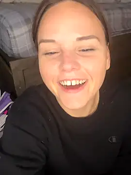 Snapshot of TrendySunrise62 chatting on December 17, 2:56 pm TrendySunrise62 online show from December 17, 2:56 pm