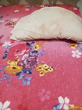 Snapshot of Fannyfoxfi chatting on January 14, 9:15 am Fannyfoxfi online show from January 14, 9:15 am