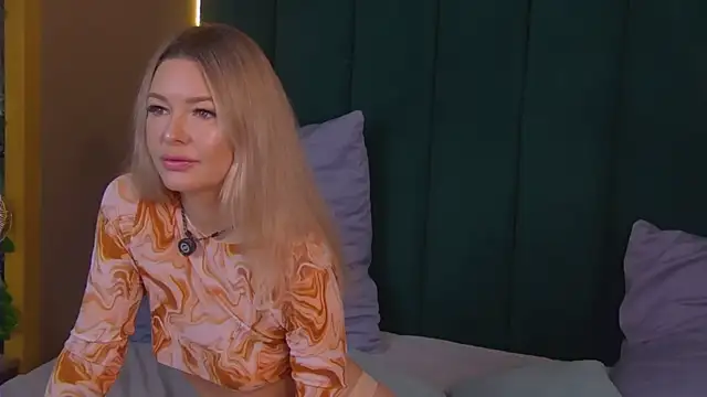 ToriCarter online show from July 16, 3:23 am