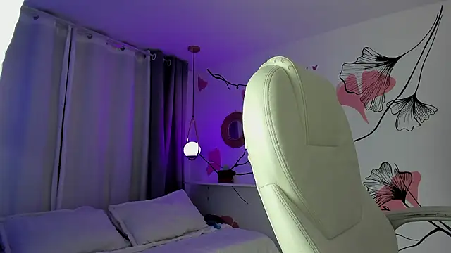 lia quinn online show from February 3, 3:37 am