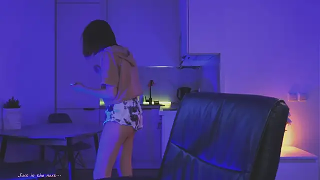 Leyla crsh online show from April 11, 5:12 am