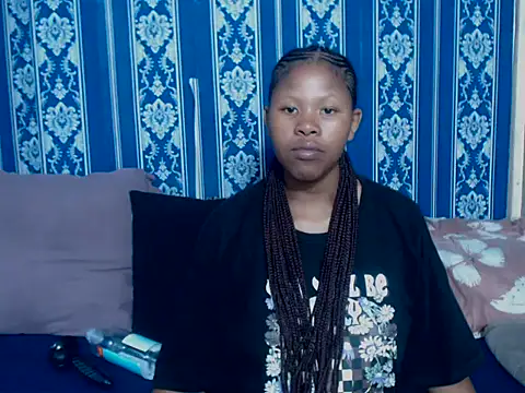 Snapshot of TemptingCloeXx chatting on January 8, 6:16 am TemptingCloeXx online show from January 8, 6:16 am