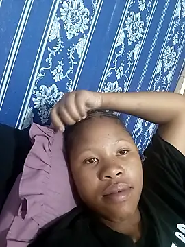 Snapshot of TemptingCloeXx chatting on January 10, 10:17 am TemptingCloeXx online show from January 10, 10:17 am