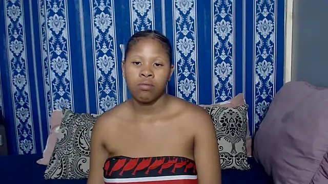 Snapshot of TemptingCloeXx chatting on January 15, 7:17 pm TemptingCloeXx online show from January 15, 7:17 pm