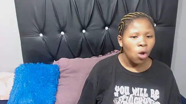 Snapshot of TemptingCloeXx chatting on March 11, 6:36 pm TemptingCloeXx online show from March 11, 6:36 pm