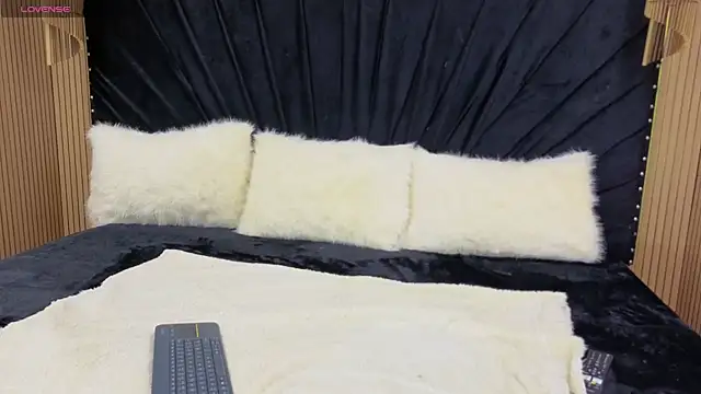 Megan-Horney- online show from April 1, 1:41 pm