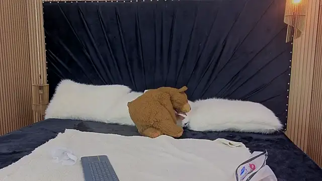 Megan-Horney- online show from April 16, 1:45 pm