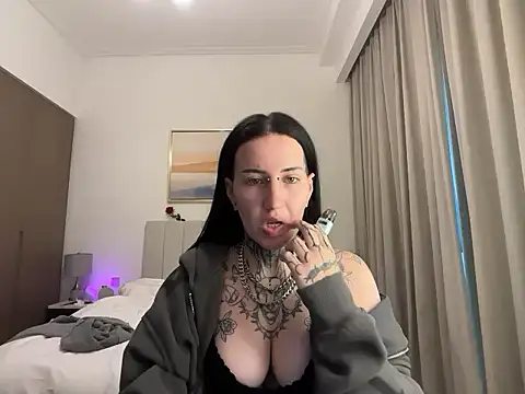 Snapshot of GothicRyderr chatting on December 16, 8:30 am GothicRyderr online show from December 16, 8:30 am