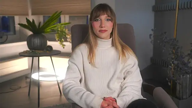 PegCubillo online show from December 18, 11:49 am