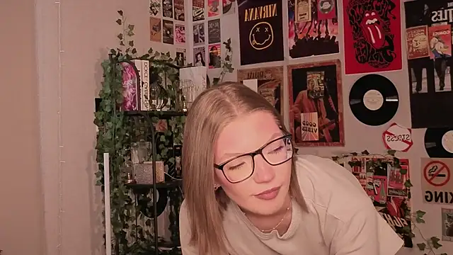 JeaneneWoltz online show from January 10, 9:44 am